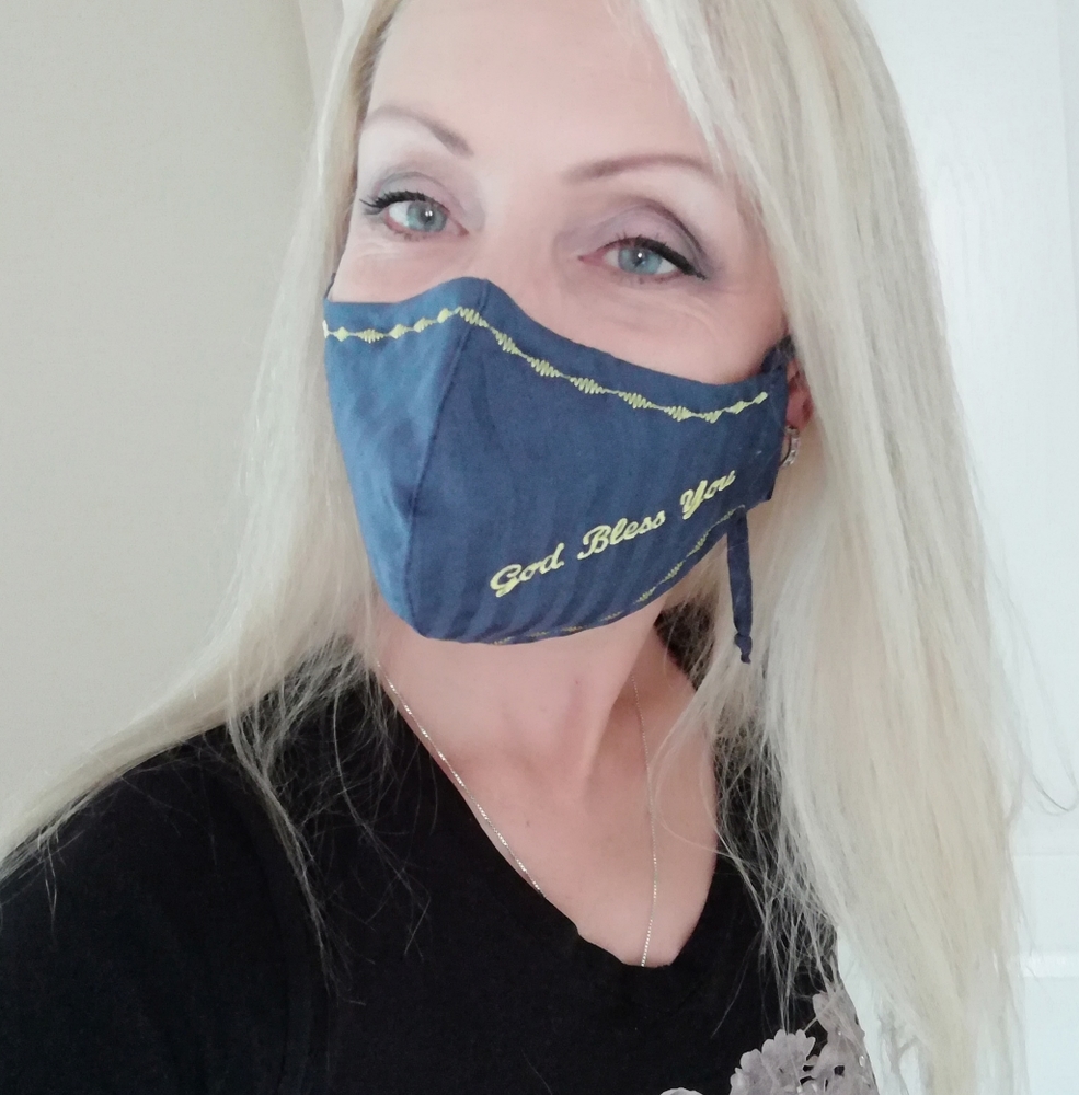 Face cover - Picture 2 of 6